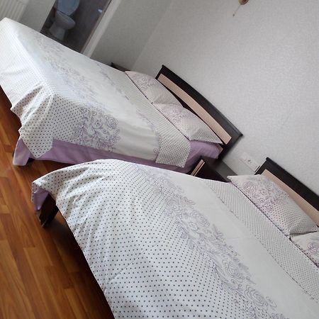 Small Guest House Квариати Екстериор снимка