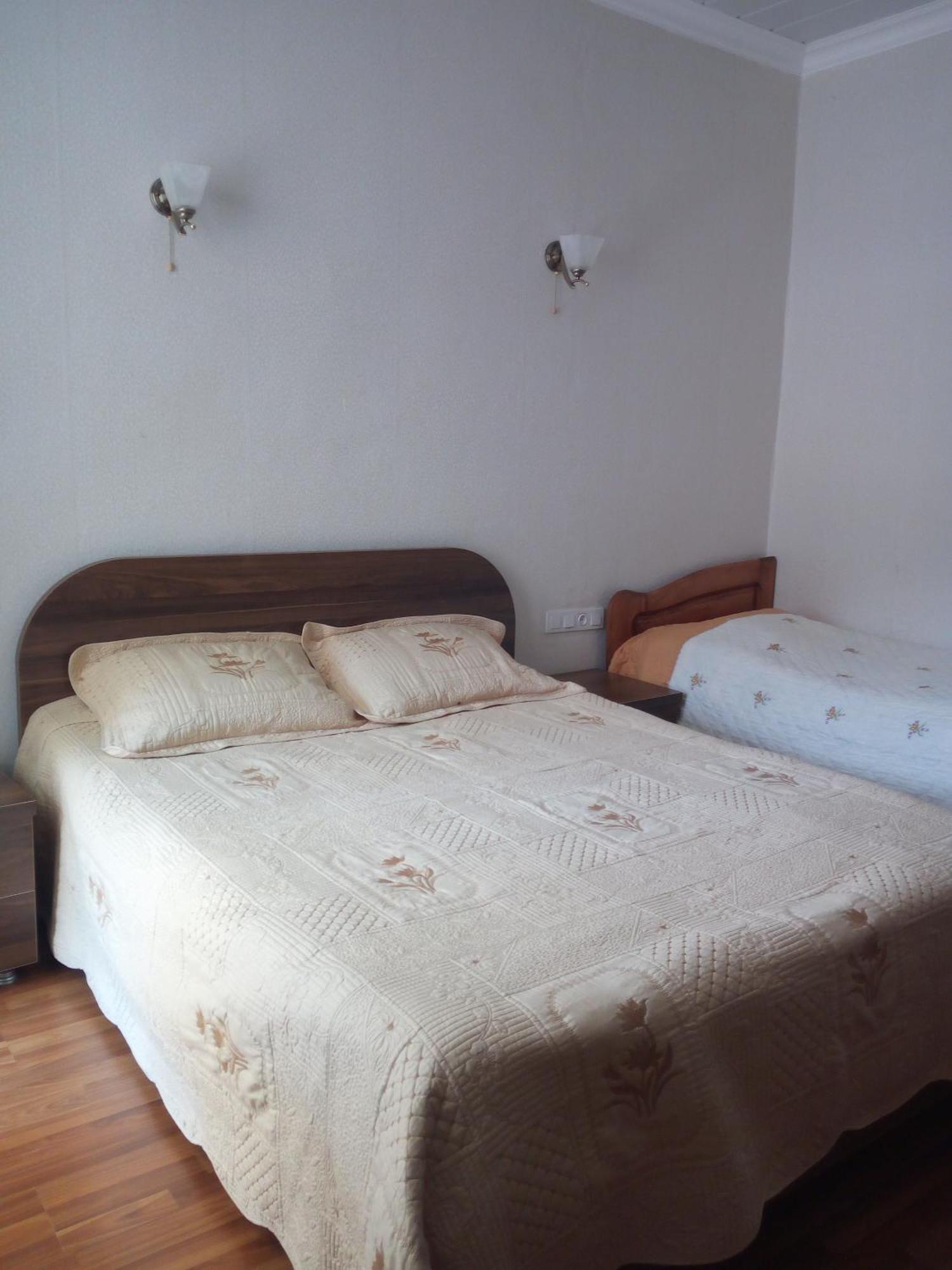Small Guest House Квариати Екстериор снимка