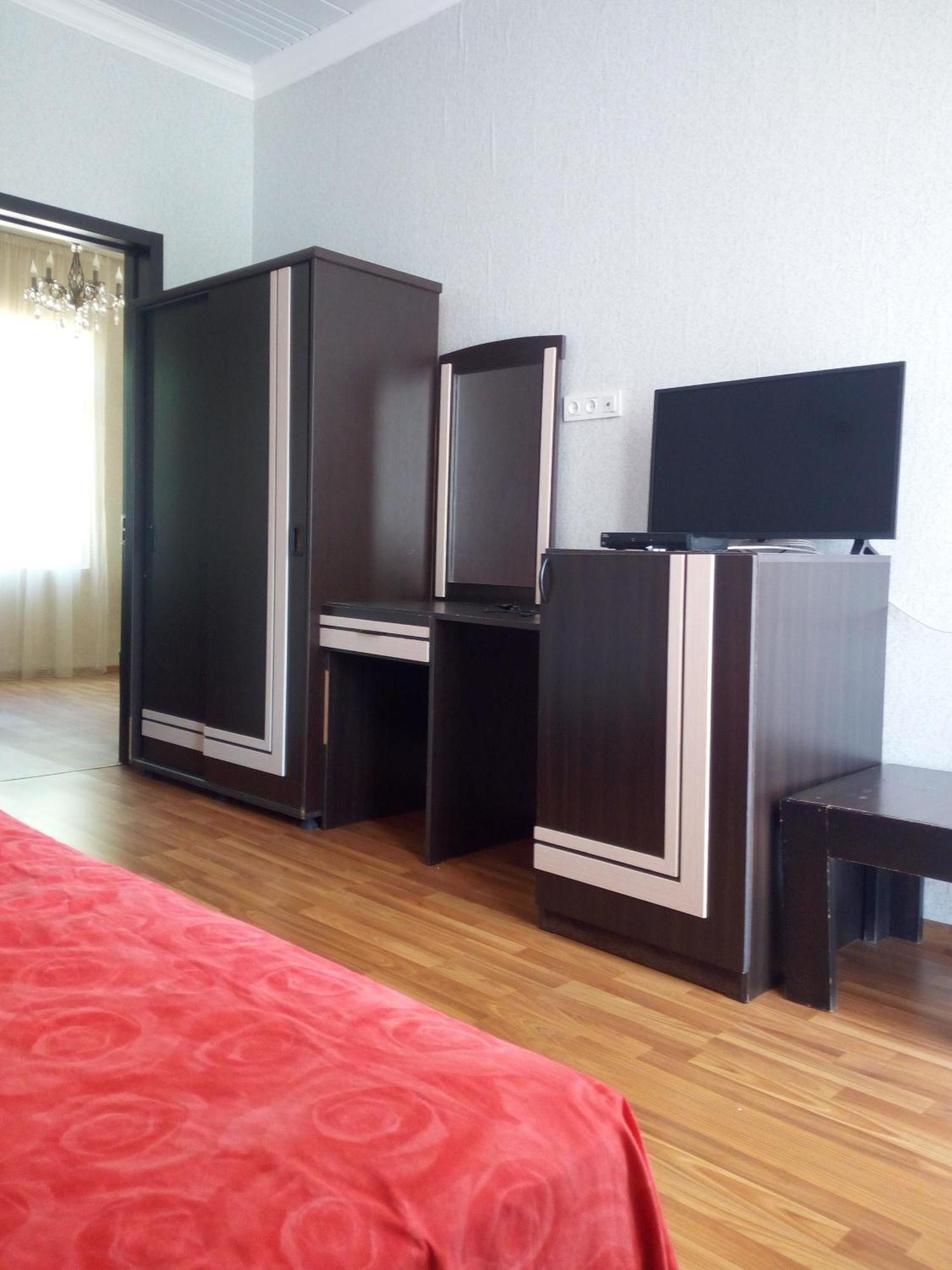 Small Guest House Квариати Екстериор снимка